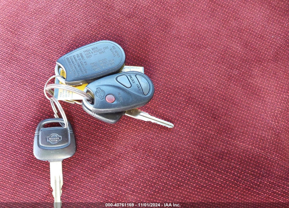 2001 NISSAN PATHFINDER LE VIN: JN8DR09Y11W603400