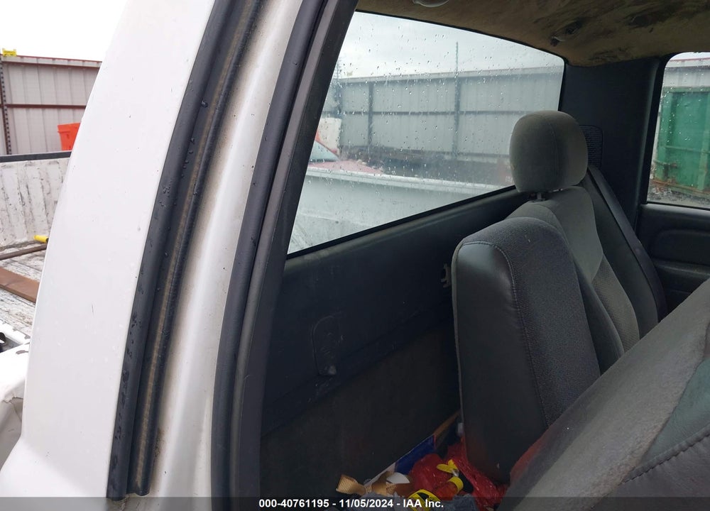 2004 GMC SIERRA 1500 WORK TRUCK VIN: 1GTEC14V34E196386