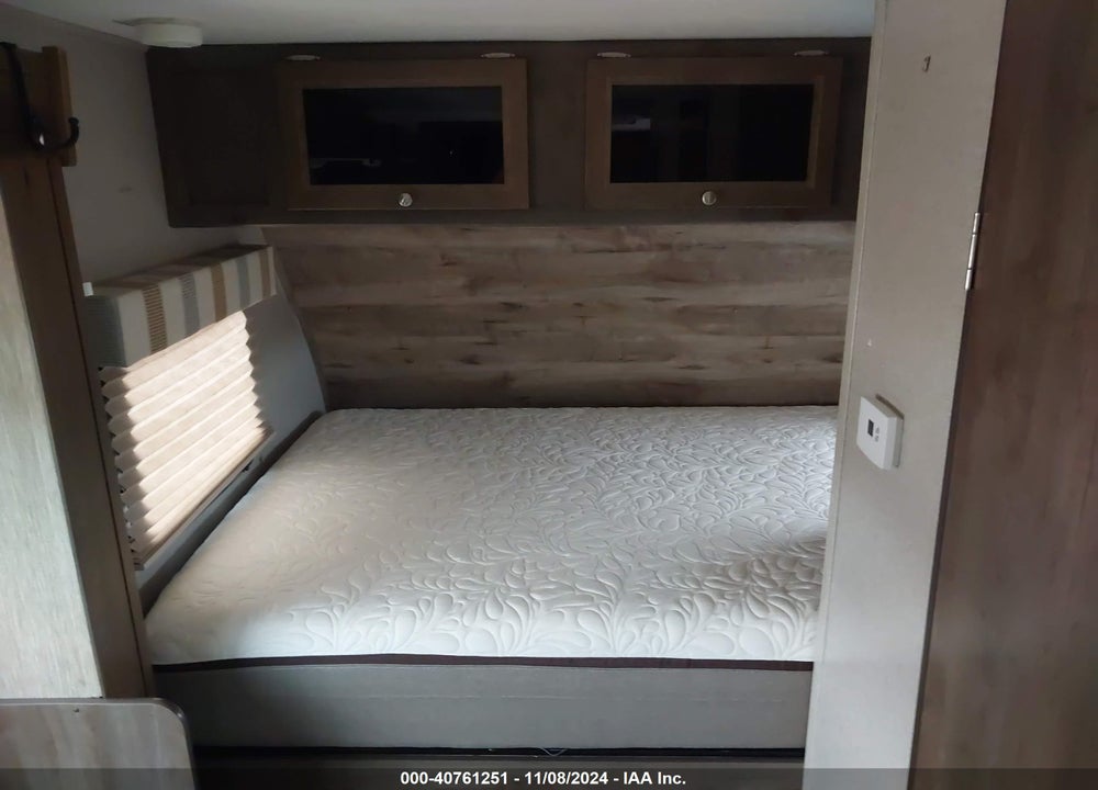 2018 COLEMAN CAMPER VIN: 4YDT16015JM938153