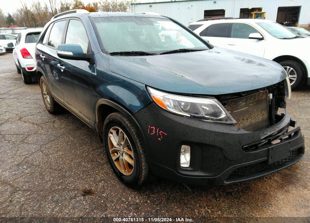 2015 KIA SORENTO LX VIN: 5XYKT3A67FG554322