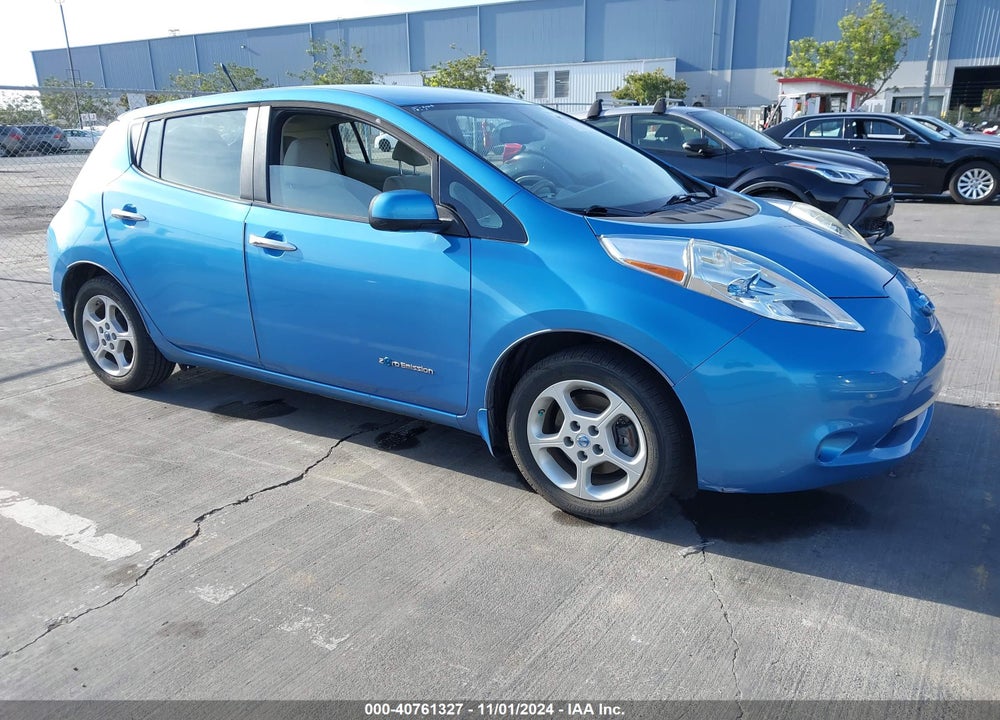 2014 NISSAN LEAF SV VIN: 1N4AZ0CP0EC338075