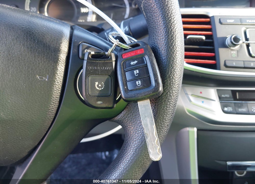 2015 HONDA ACCORD LX VIN: 1HGCR2F36FA165393