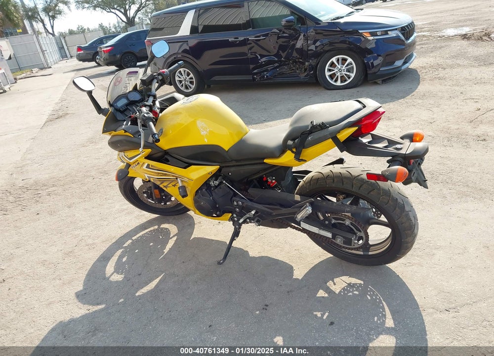 2009 YAMAHA FZ6 R VIN: JYARJ18E69A000999
