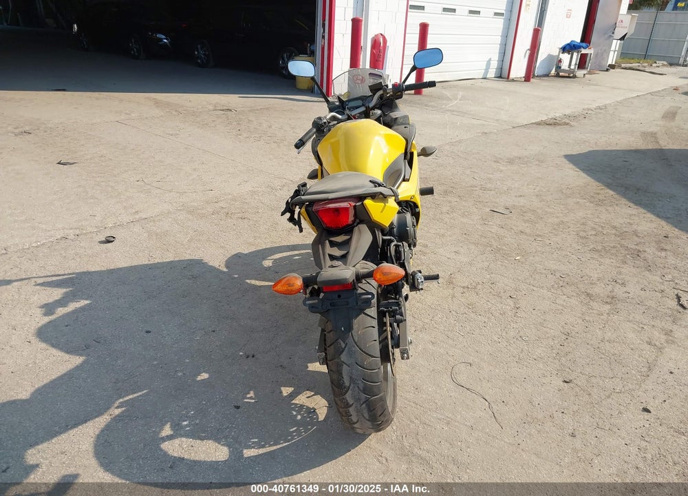 2009 YAMAHA FZ6 R VIN: JYARJ18E69A000999