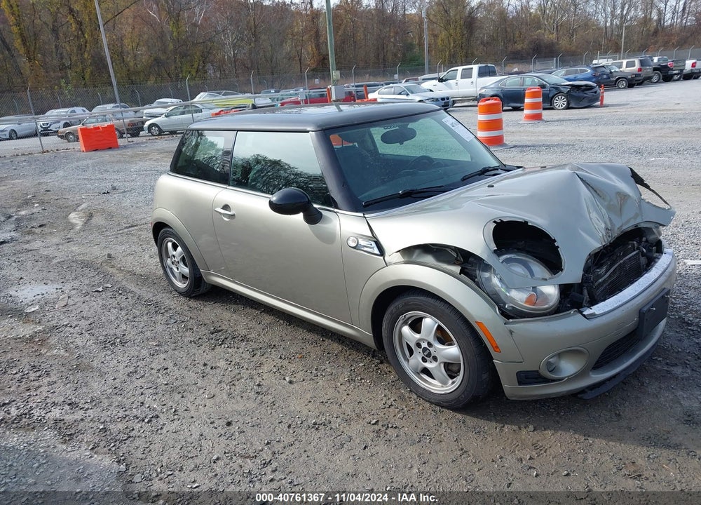 2011 MINI COOPER VIN: WMWSU3C5XBT097521