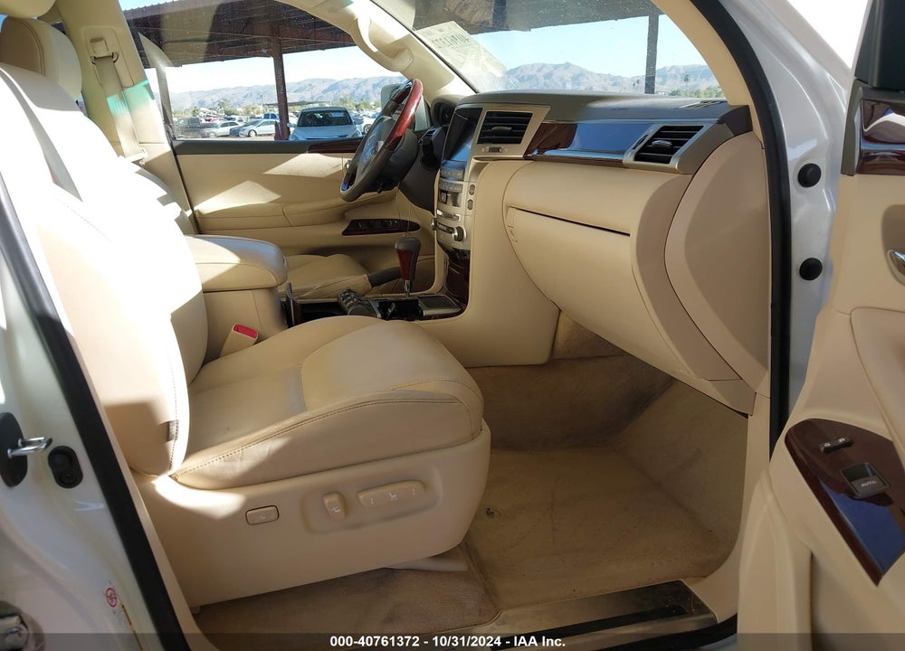 2014 LEXUS LX 570 VIN: JTJHY7AX6E4141684