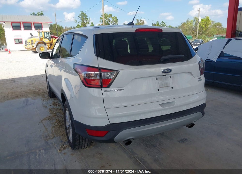 2017 FORD ESCAPE SE VIN: 1FMCU0G99HUA51552