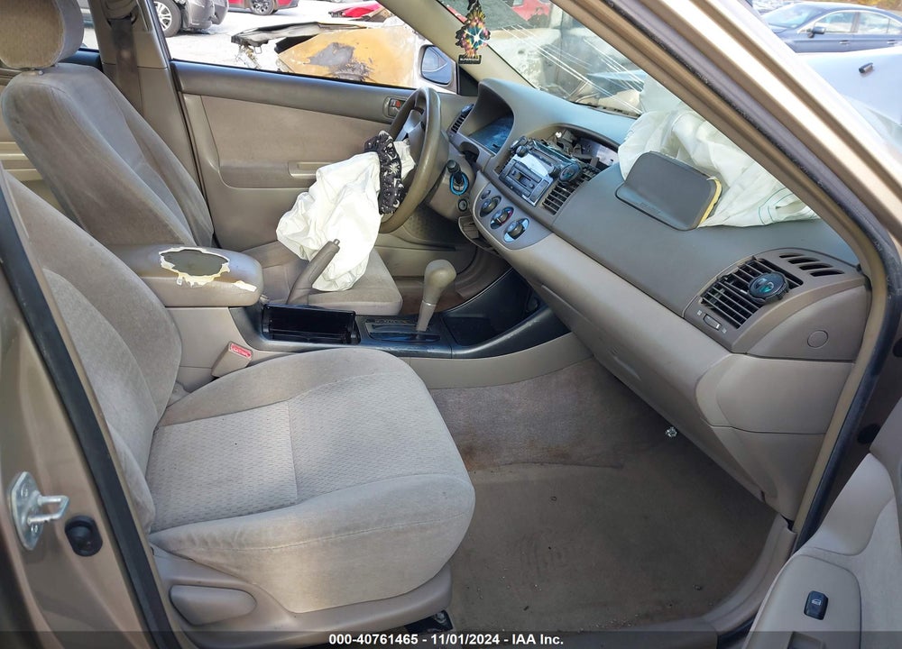 2002 TOYOTA CAMRY LE VIN: JTDBE32KX20064088