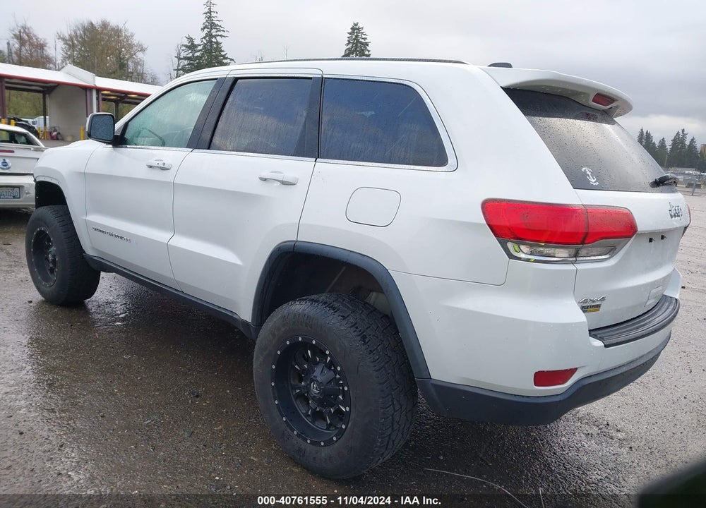 2015 JEEP GRAND CHEROKEE LAREDO VIN: 1C4RJFAG4FC234149