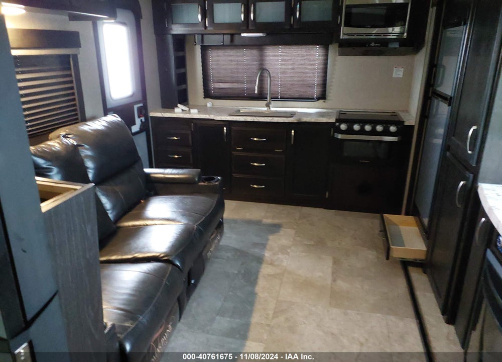 2020 GRAND DESIGN IMAGINE SERIES M-225 VIN: 573TE2824L6618108