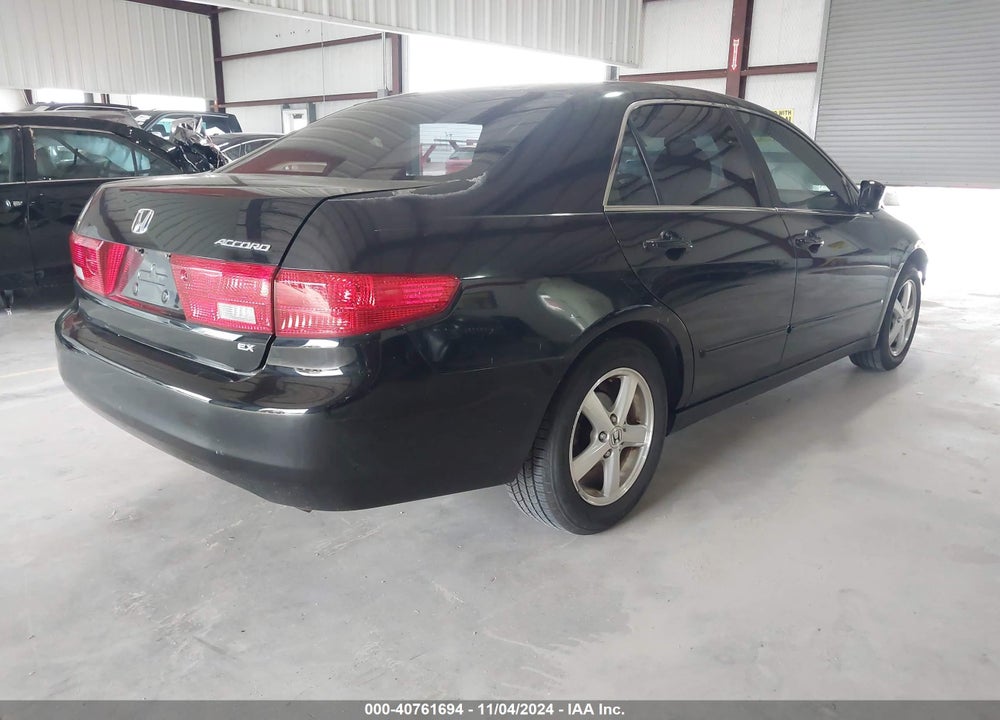 2005 HONDA ACCORD 2.4 EX VIN: 1HGCM567X5A063130