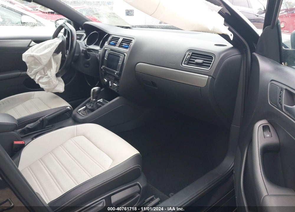 2016 VOLKSWAGEN JETTA 1.8T SPORT VIN: 3VWD17AJ7GM237569