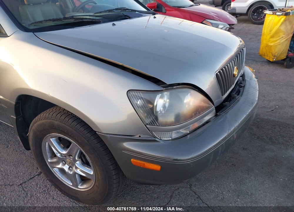 2000 LEXUS RX 300 VIN: JT6GF10U1Y0079140