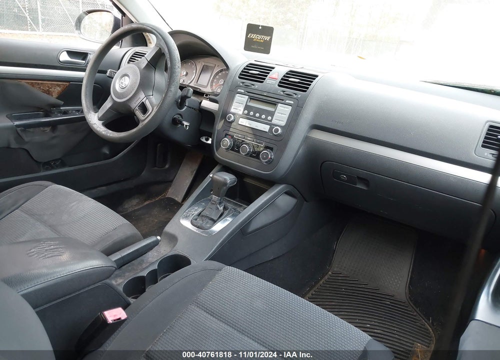 2010 VOLKSWAGEN JETTA S VIN: 3VWJZ7AJ7AM019571
