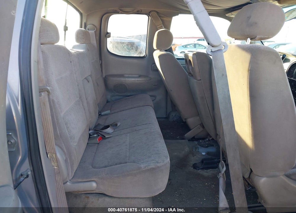 2001 TOYOTA TUNDRA LTD V8 VIN: 5TBRT38151S205690
