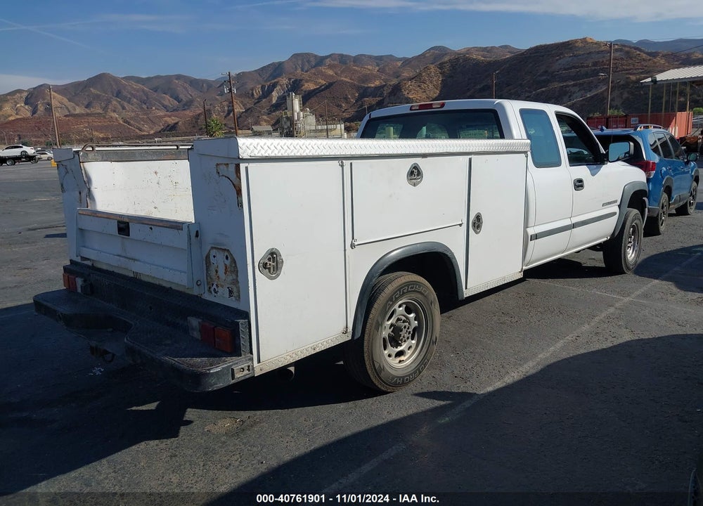2002 GMC SIERRA 2500HD SL VIN: 1GTHC29U02E224760
