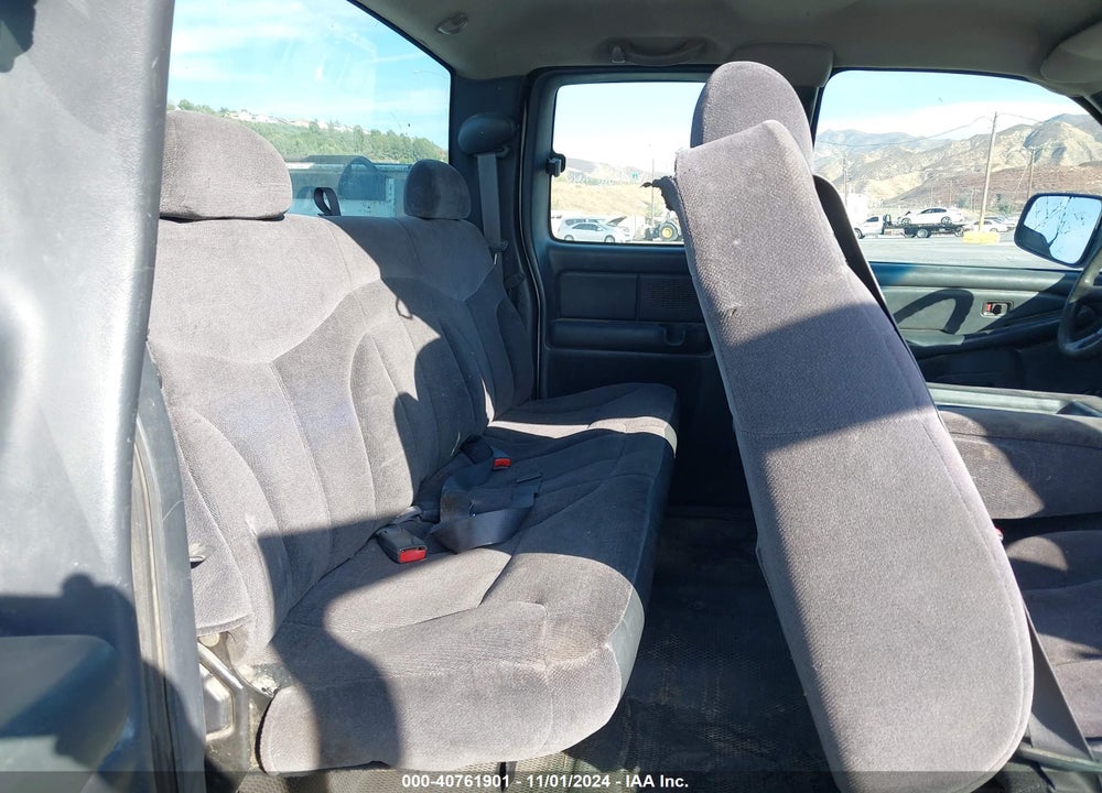 2002 GMC SIERRA 2500HD SL VIN: 1GTHC29U02E224760