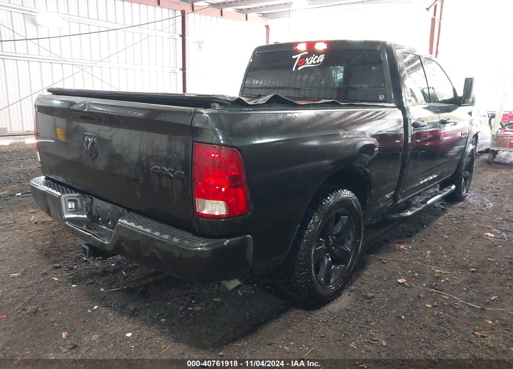 2018 RAM 1500 ST VIN: 1C6RR7FG7JS235647