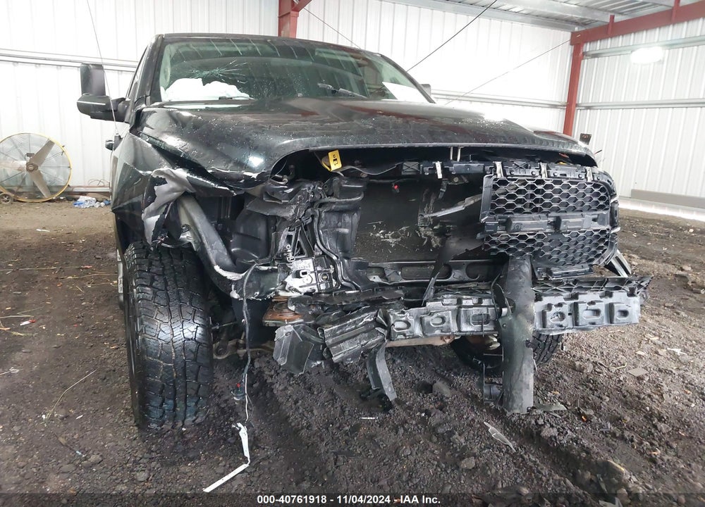 2018 RAM 1500 ST VIN: 1C6RR7FG7JS235647