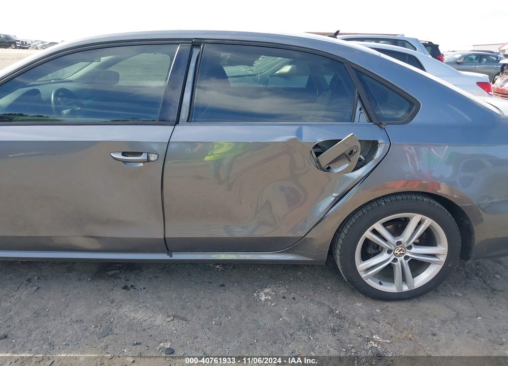 2013 VOLKSWAGEN PASSAT 2.5L S VIN: 1VWAP7A33DC028524