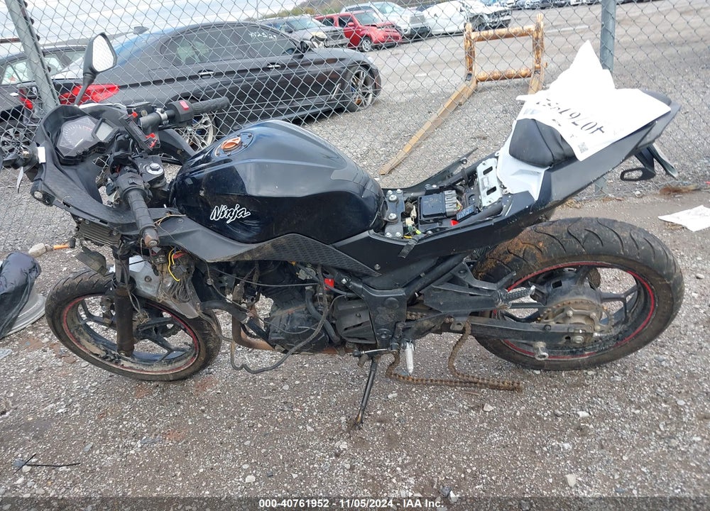 2014 KAWASAKI EX300 B VIN: JKAEX8B16EA002451