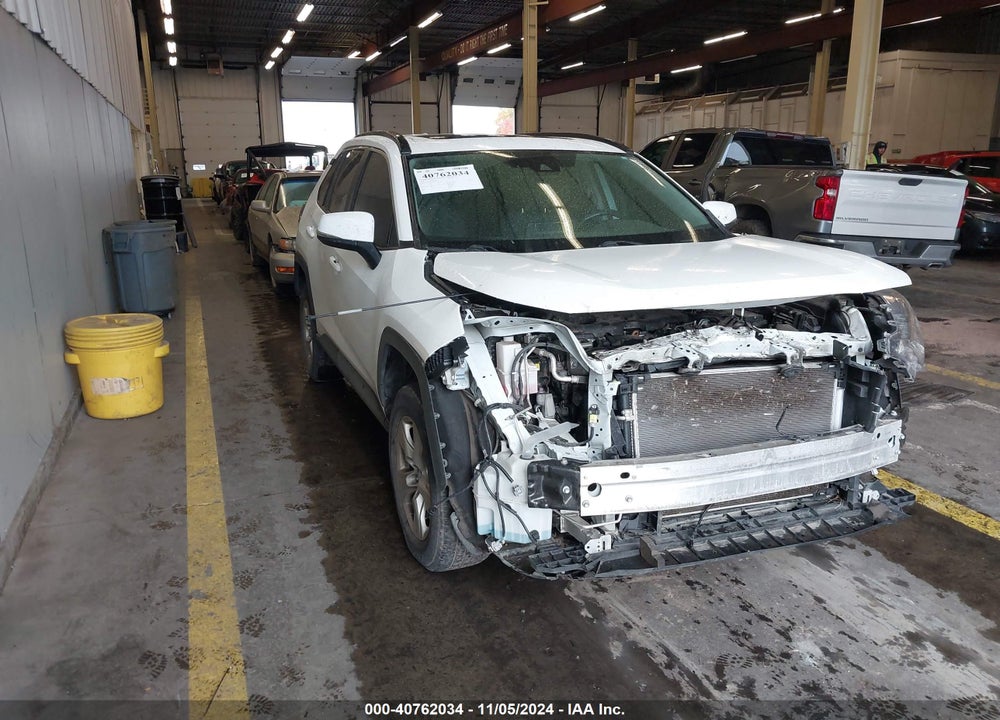 2019 TOYOTA RAV4 XLE VIN: 2T3P1RFV6KW071995