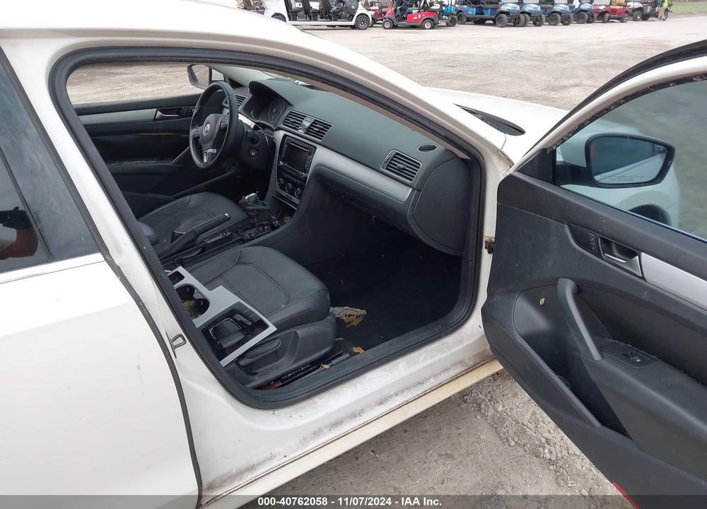 2013 VOLKSWAGEN PASSAT 2.5L SE VIN: 1VWBH7A36DC137156