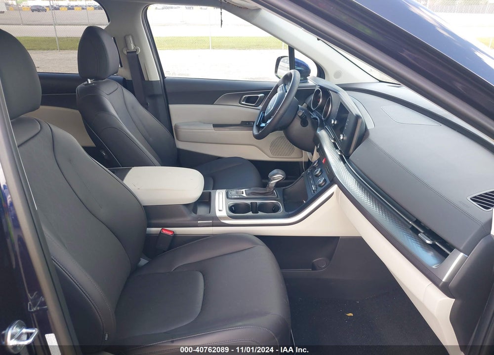 2024 KIA CARNIVAL MPV LX SEAT PACKAGE VIN: KNDNB4H30R6441062