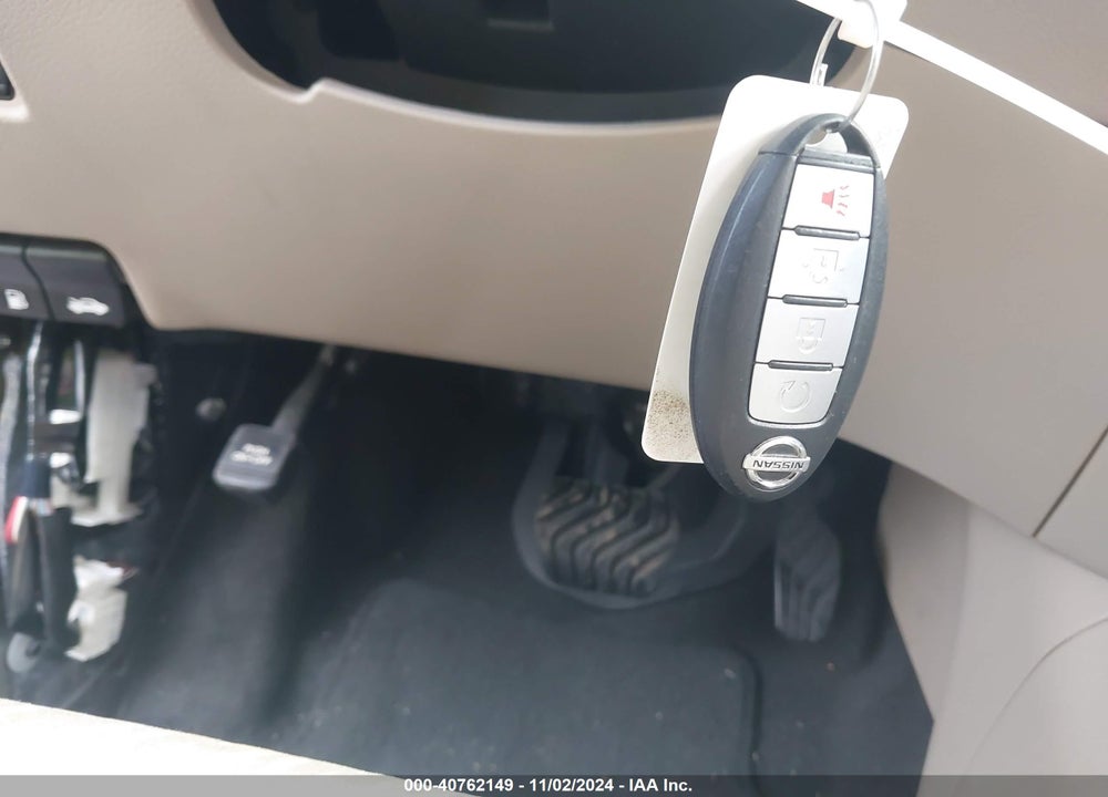 2017 NISSAN ROGUE SV VIN: JN8AT2MT7HW143598