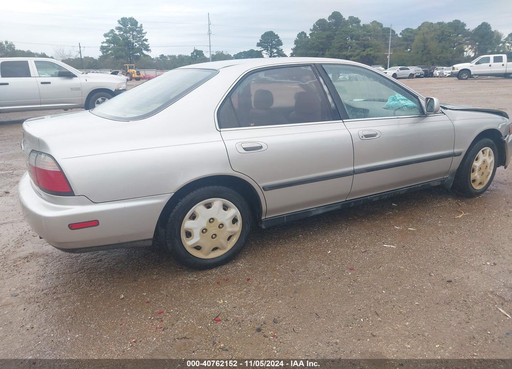 1996 HONDA ACCORD LX/EX VIN: 1HGCD5635TA145373