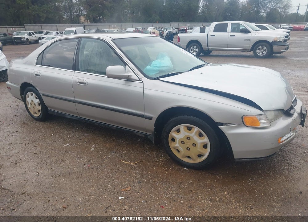 1996 HONDA ACCORD LX/EX VIN: 1HGCD5635TA145373