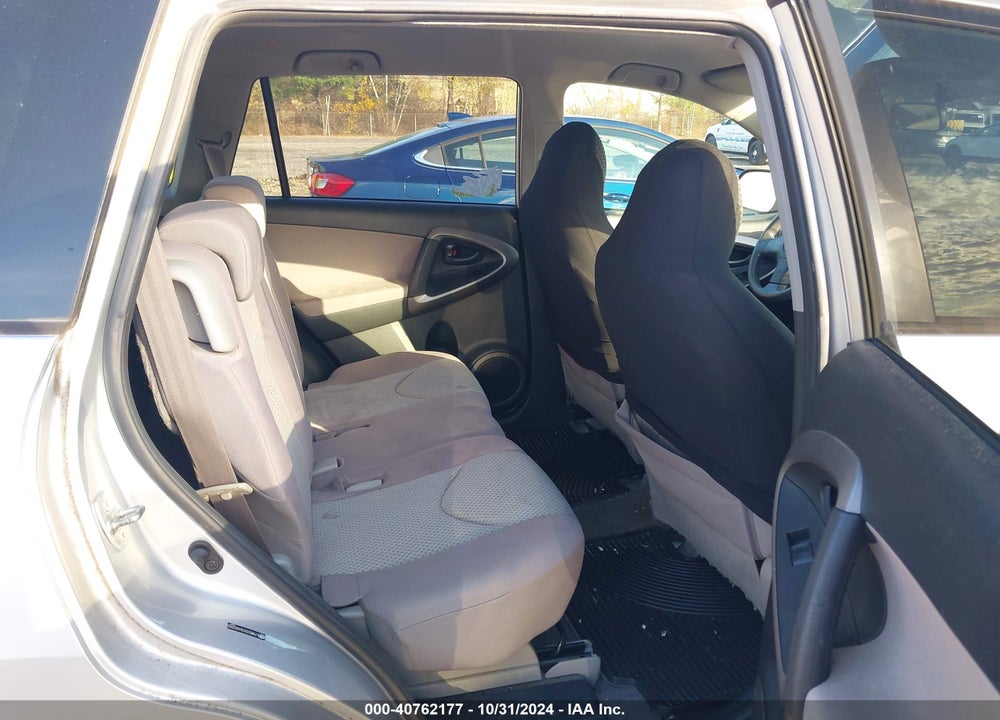 2006 TOYOTA RAV4 VIN: JTMBD33V366003955