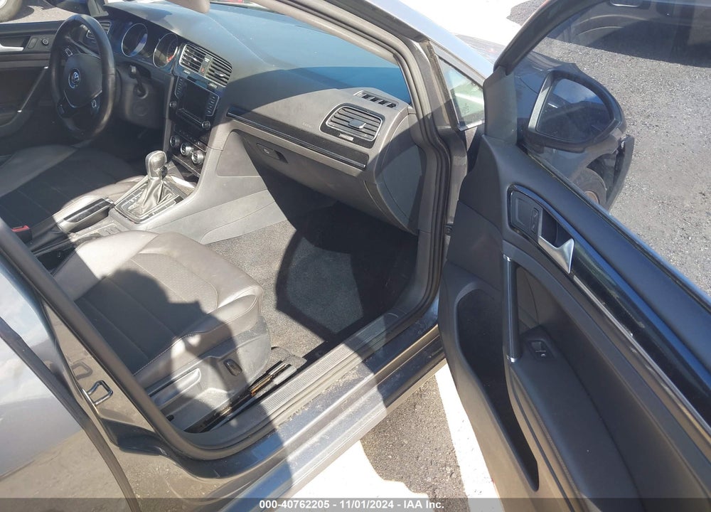 2015 VOLKSWAGEN GOLF SPORTWAGEN TSI SEL 4-DOOR VIN: 3VWC17AU5FM510304