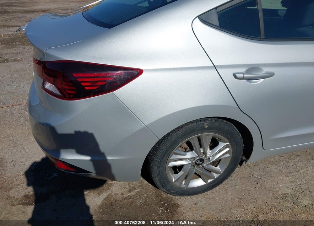 2019 HYUNDAI ELANTRA VIN: 5NPD84LFXKH468471