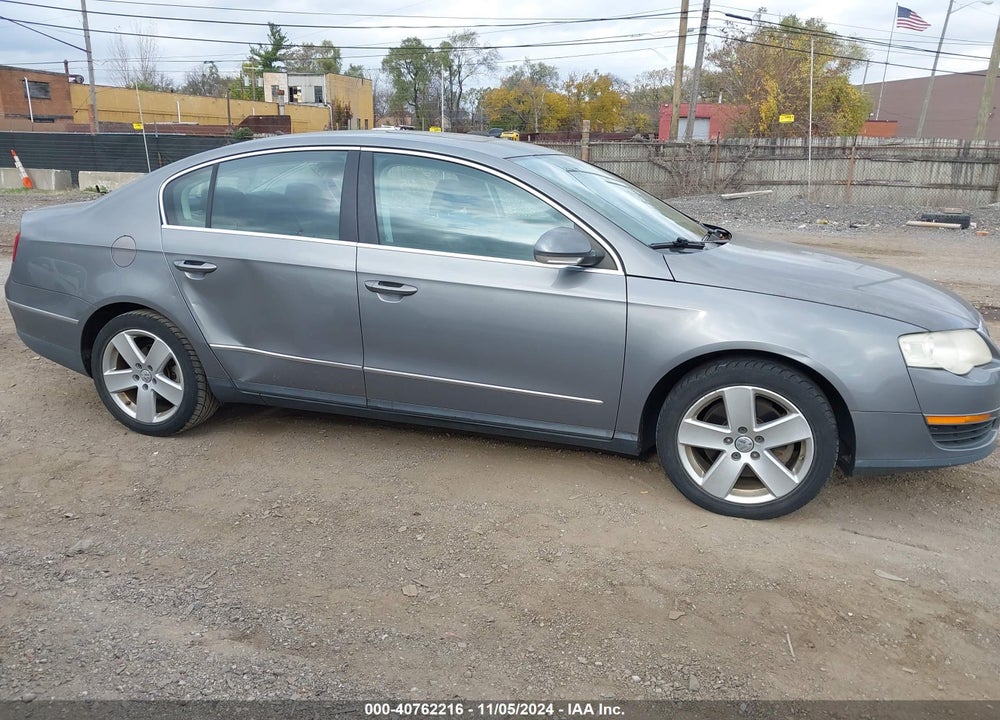 2008 VOLKSWAGEN PASSAT KOMFORT VIN: WVWAK73C98P049987