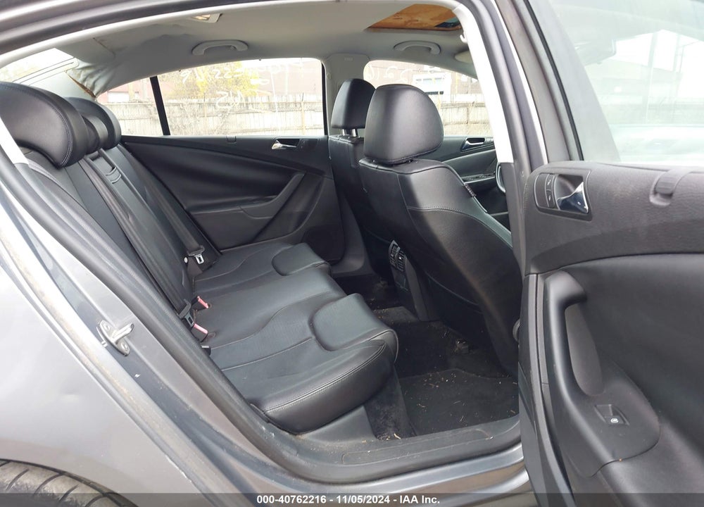2008 VOLKSWAGEN PASSAT KOMFORT VIN: WVWAK73C98P049987