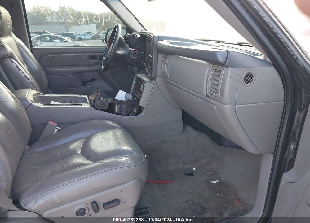 2005 CADILLAC ESCALADE STANDARD VIN: 1GYEK63N85R164880