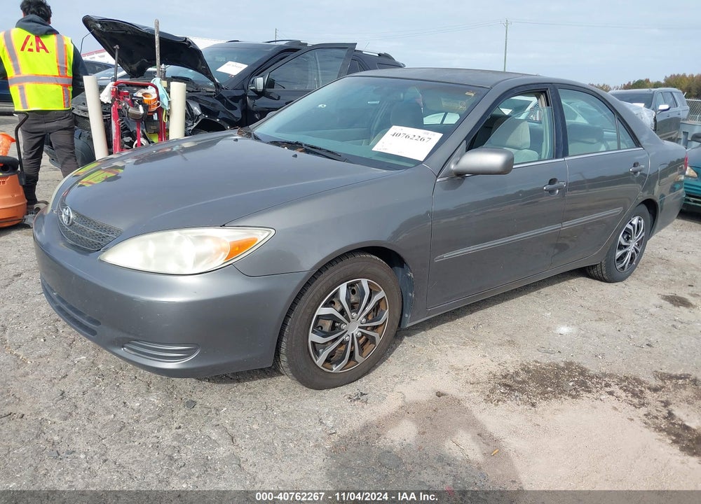 2002 TOYOTA CAMRY XLE VIN: 4T1BE32K92U569849