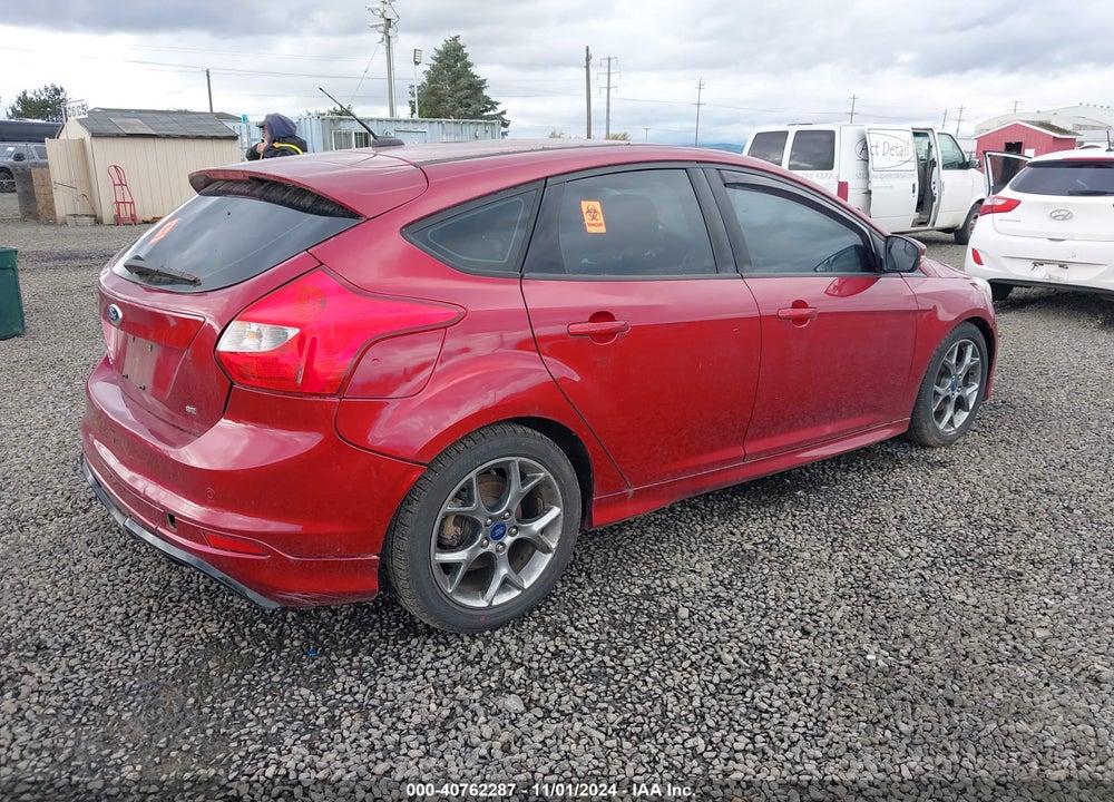 2014 FORD FOCUS SE VIN: 1FADP3K23EL454574