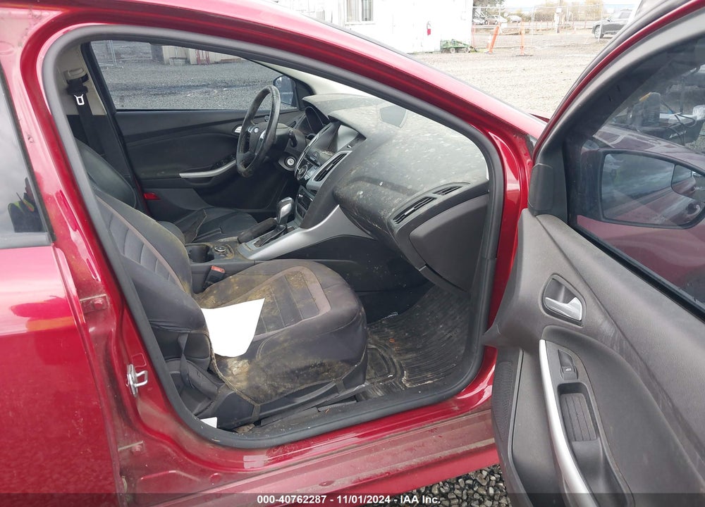 2014 FORD FOCUS SE VIN: 1FADP3K23EL454574