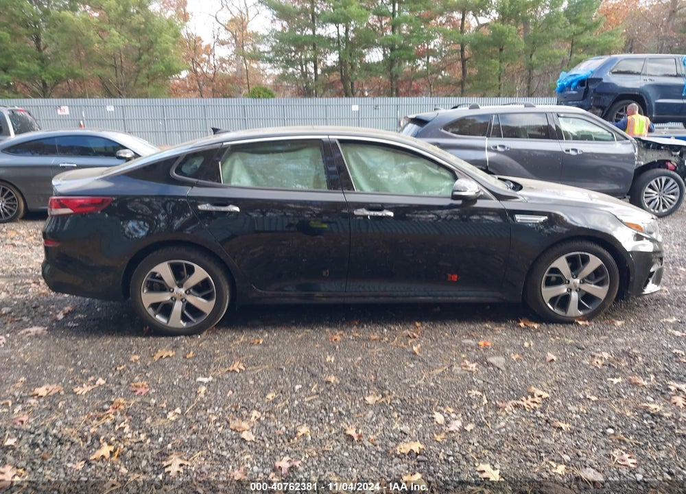 2019 KIA OPTIMA S VIN: 5XXGT4L39KG367130