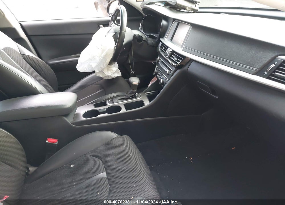 2019 KIA OPTIMA S VIN: 5XXGT4L39KG367130