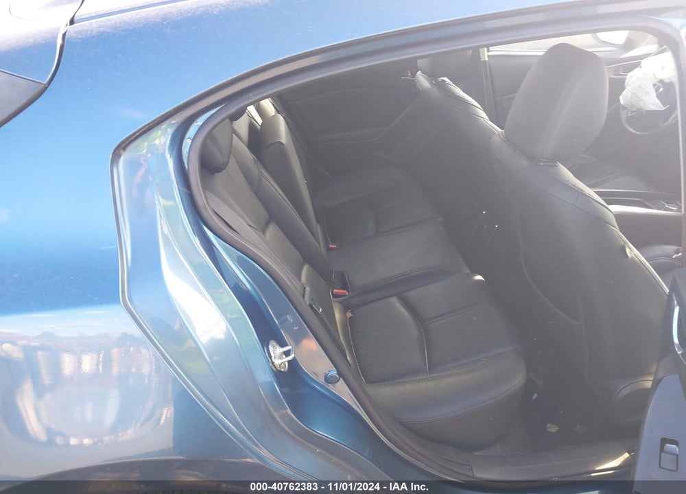 2018 MAZDA 3 TOURING VIN: 3MZBN1L32JM188795