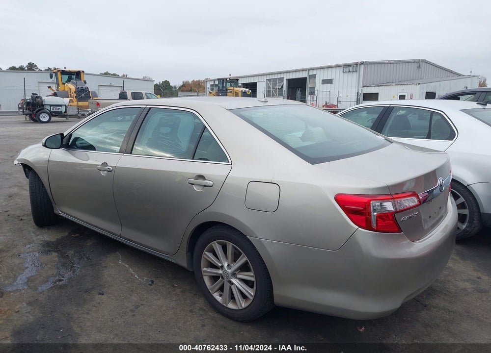 2014 TOYOTA CAMRY XLE VIN: 4T1BF1FK3EU464935