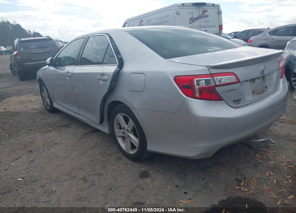 2014 TOYOTA CAMRY SE VIN: 4T1BF1FKXEU823570