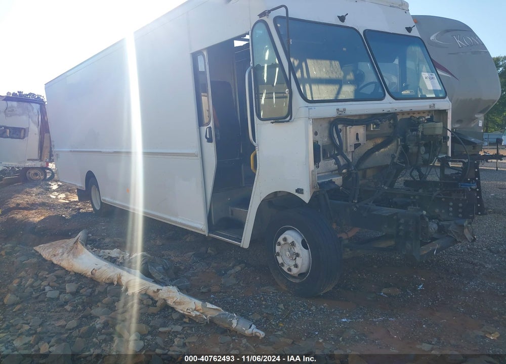 2014 FREIGHTLINER CHASSIS M LINE WALK-IN VAN VIN: 4UZAC3DV7ECFW4428