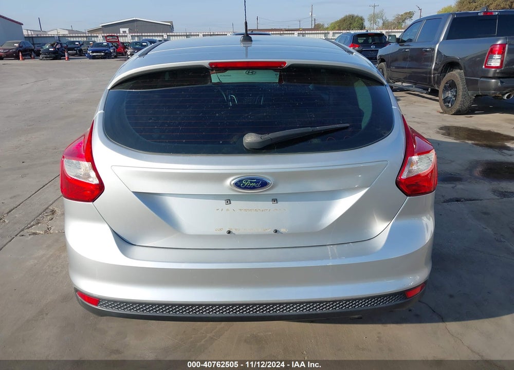 2014 FORD FOCUS SE VIN: 1FADP3K21EL246922