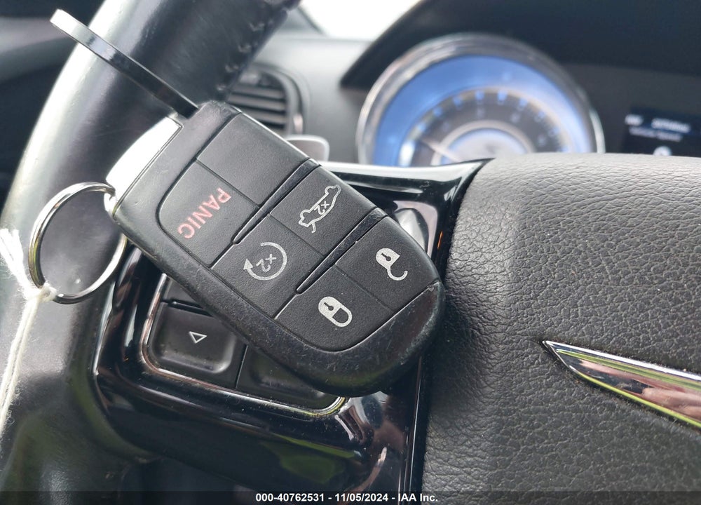 2014 CHRYSLER 300 VIN: 2C3CCAGG1EH323140