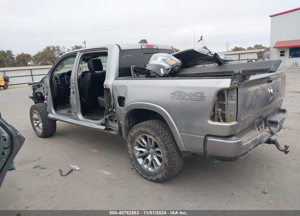 2022 RAM 1500 LAIE  4X4 5'7 BOX VIN: 1C6SRFJT4NN128852