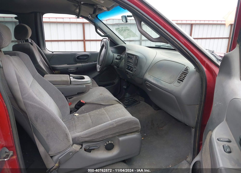 2002 FORD F-150 LARIAT/XL/XLT VIN: 2FTRX18L82CA32911
